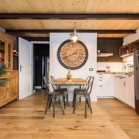 Lägenhet Delightful Loft A Few Steps From Isola *