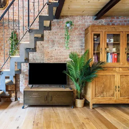 Delightful Loft A Few Steps From Isola Lägenhet *