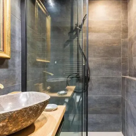 Delightful Loft A Few Steps From Isola * Milán