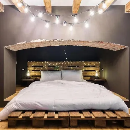 Apartamento Delightful Loft A Few Steps From Isola *